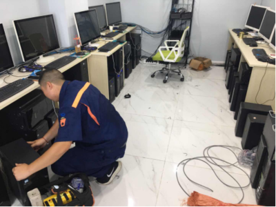 爭做營維線上的尖子兵--記新鄉(xiāng)聯(lián)通開發(fā)區(qū)營銷中心智慧家庭工程師趙瑞