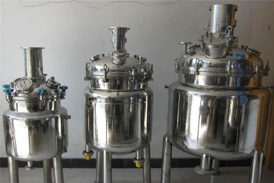反應(yīng)釜、潤(rùn)圣化工、高溫高壓反應(yīng)釜價(jià)格
